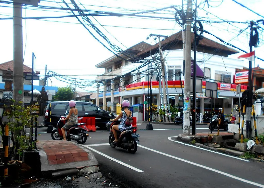 Πανσιόν Reddoorz At Kerobokan Seminyak 2